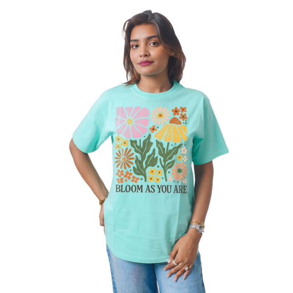 Colorful Flowers Bundle Women’s Tees T-Shirts