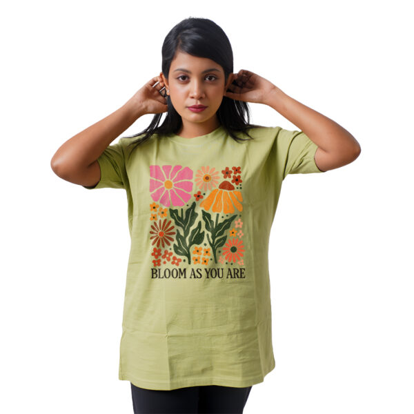 Colorful Flowers Bundle Women’s Tees T-Shirts