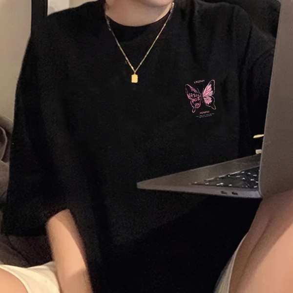 Women’s Oversized 220gsm Cotton T-Shirt – Pink & Purple Butterfly Graphic 2